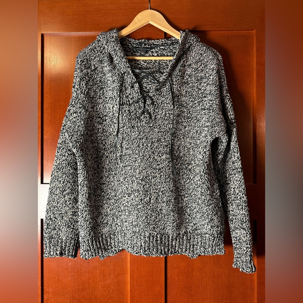 Rock & Republic Black and Tan Lace Up Sweater Hoodie Size Large